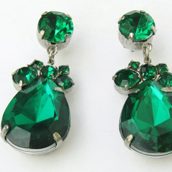 Vintage Rhinestone Earrings Emerald Green Pierced - Picture 1 of 4